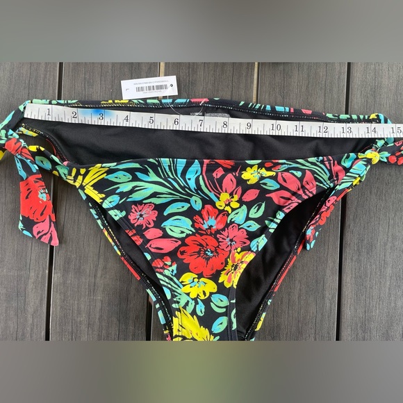 Adore Me Bikini Set - Picture 5 of 7